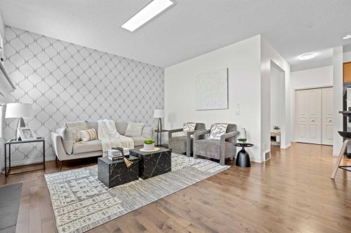 44 Aspen Hills Close Sw, Calgary, AB 