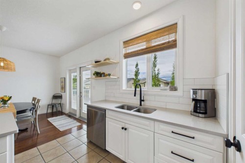 6 Vantage Crescent, Olds, AB 