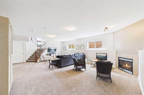 6 Vantage Crescent, Olds, AB 