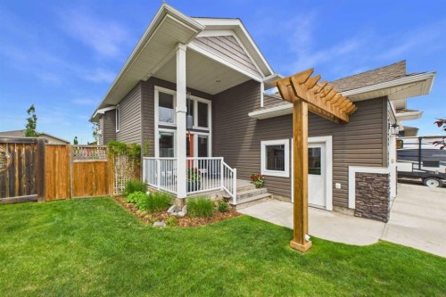 6 Vantage Crescent, Olds, AB 