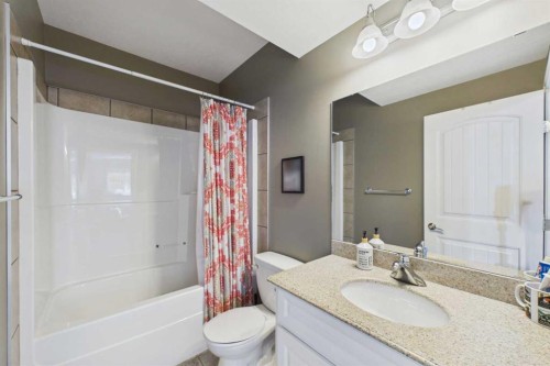 6 Vantage Crescent, Olds, AB 