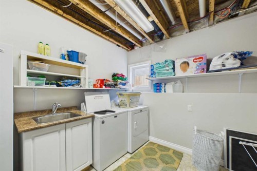 6 Vantage Crescent, Olds, AB 