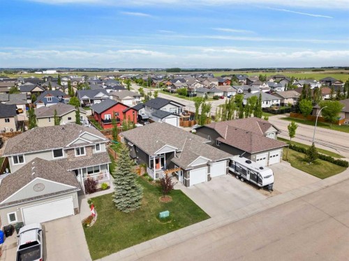 6 Vantage Crescent, Olds, AB 