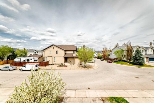 196 Cranberry Circle Se, Calgary, AB - Outdoor