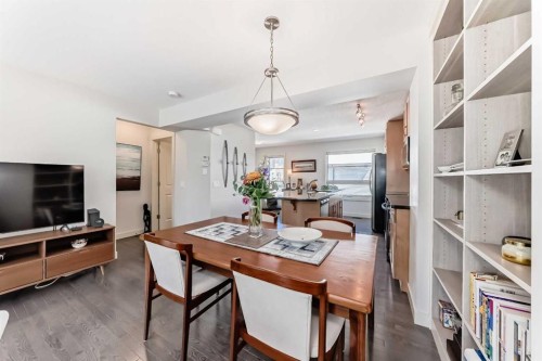 25 Aspen Hills Terrace Sw, Calgary, AB - Indoor Photo Showing Dining Room