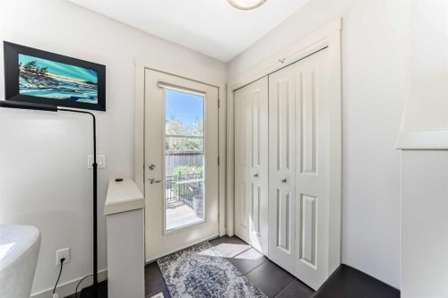 25 Aspen Hills Terrace Sw, Calgary, AB - Indoor Photo Showing Other Room