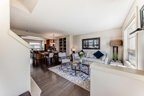 25 Aspen Hills Terrace Sw, Calgary, AB - Indoor Photo Showing Living Room