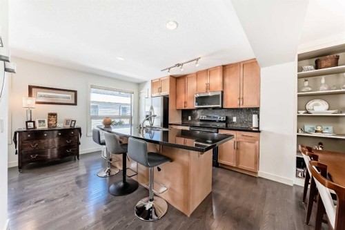 25 Aspen Hills Terrace Sw, Calgary, AB - Indoor Photo Showing Other Room