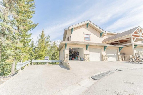 F-2 Otter Lane, Banff, AB 