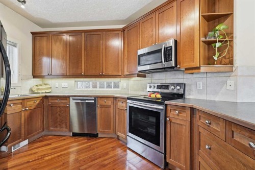 37 Prominence Park Sw, Calgary, AB - Indoor Photo Showing Kitchen