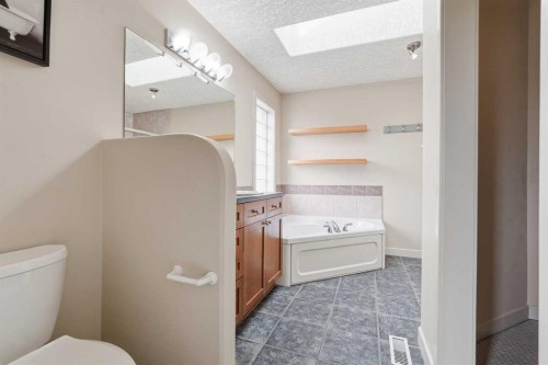 37 Prominence Park Sw, Calgary, AB - Indoor Photo Showing Bathroom