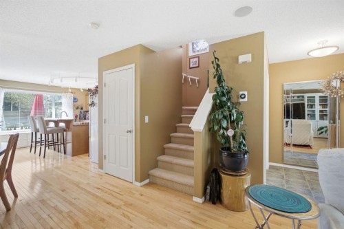 157 Cranberry Square Se, Calgary, AB - Indoor Photo Showing Other Room