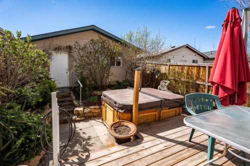 157 Cranberry Square Se, Calgary, AB - Outdoor With Deck Patio Veranda