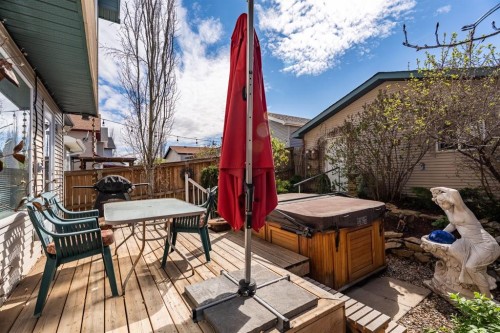 157 Cranberry Square Se, Calgary, AB - Outdoor With Deck Patio Veranda With Exterior
