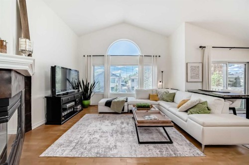 243 Mt Assiniboine Circle Se, Calgary, AB - Indoor Photo Showing Living Room