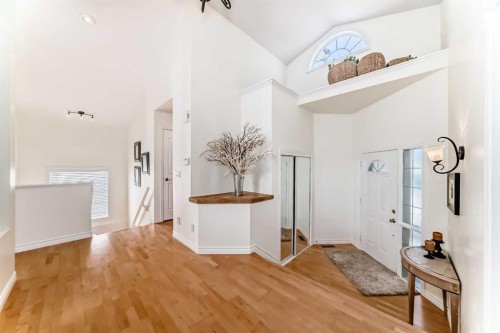 243 Mt Assiniboine Circle Se, Calgary, AB - Indoor Photo Showing Other Room
