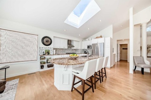 243 Mt Assiniboine Circle Se, Calgary, AB - Indoor
