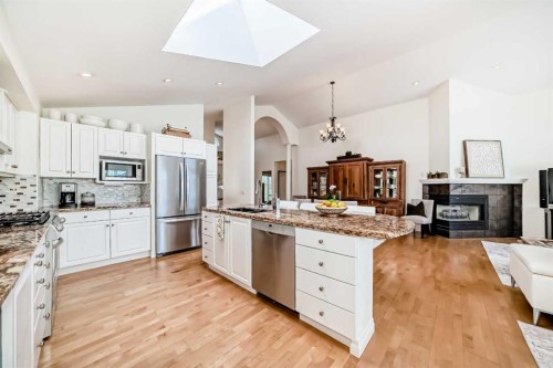 243 Mt Assiniboine Circle Se, Calgary, AB - Indoor Photo Showing Kitchen With Upgraded Kitchen