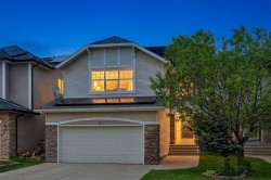98 Cougarstone Close SW Calgary, AB T3H 5W3