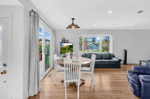 3143 45 Street Sw, Calgary, AB 