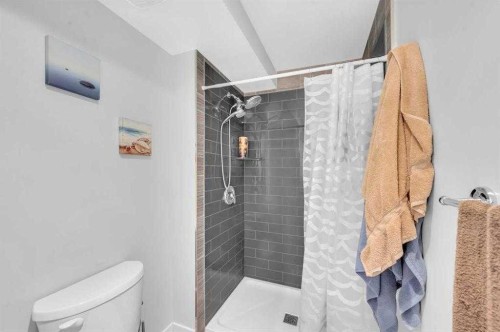 3143 45 Street Sw, Calgary, AB 