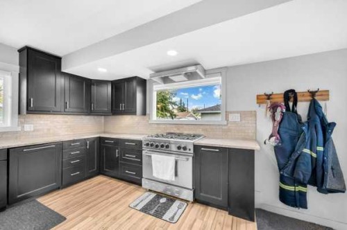 3143 45 Street Sw, Calgary, AB 