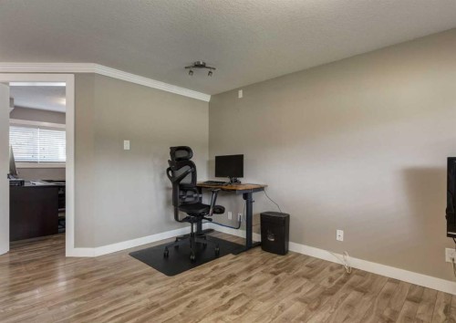 84 Fullerton Road Se, Calgary, AB - Indoor