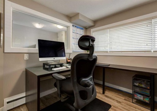 84 Fullerton Road Se, Calgary, AB - Indoor Photo Showing Office