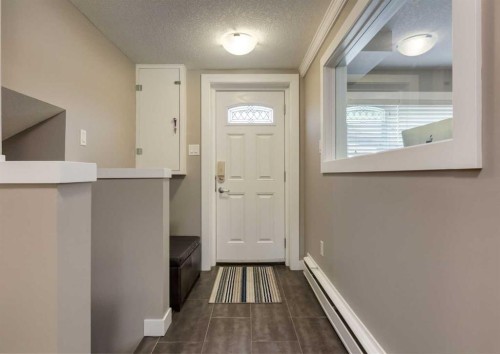 84 Fullerton Road Se, Calgary, AB - Indoor Photo Showing Other Room