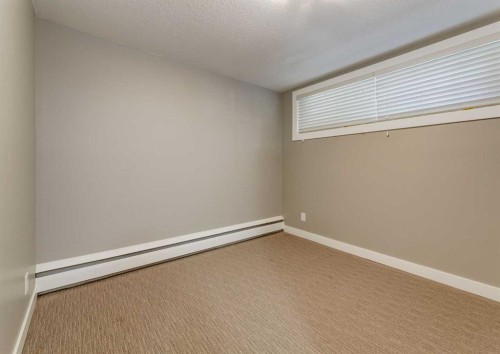 84 Fullerton Road Se, Calgary, AB - Indoor Photo Showing Other Room