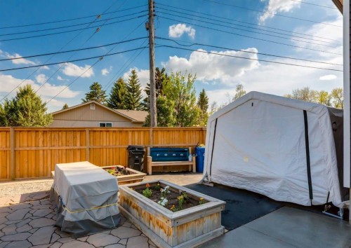 84 Fullerton Road Se, Calgary, AB - Outdoor With Deck Patio Veranda