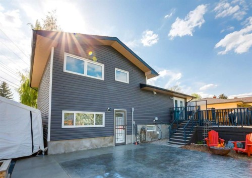 84 Fullerton Road Se, Calgary, AB - Outdoor With Deck Patio Veranda With Exterior