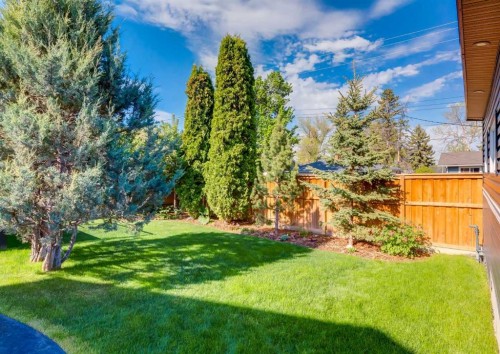 84 Fullerton Road Se, Calgary, AB - Outdoor