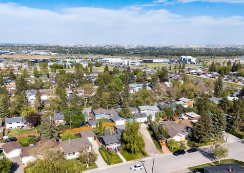 84 Fullerton Road Se, Calgary, AB - Outdoor With View