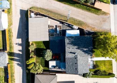 84 Fullerton Road Se, Calgary, AB - Outdoor