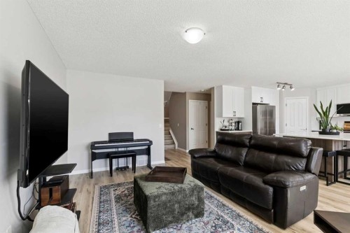 416 Stonegate Road Nw, Airdrie, AB - Indoor Photo Showing Other Room