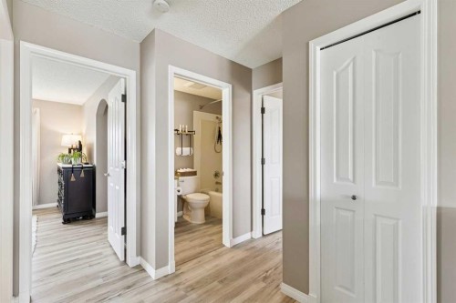 416 Stonegate Road Nw, Airdrie, AB - Indoor Photo Showing Other Room
