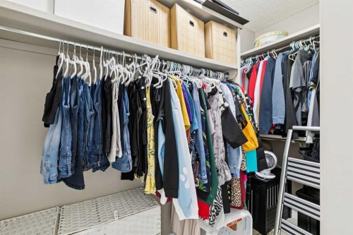 416 Stonegate Road Nw, Airdrie, AB - Indoor With Storage