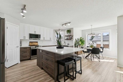 416 Stonegate Road Nw, Airdrie, AB - Indoor Photo Showing Kitchen