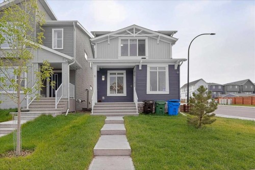 10 Lucas Close Nw, Calgary, AB - Outdoor With Facade