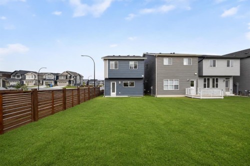 10 Lucas Close Nw, Calgary, AB - Outdoor
