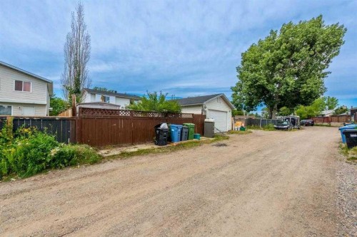 23 Falsby Place Ne, Calgary, AB - Outdoor