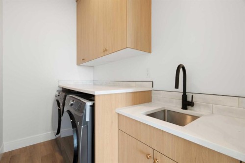 267 Muirfield Crescent, Lyalta, AB - Indoor Photo Showing Laundry Room