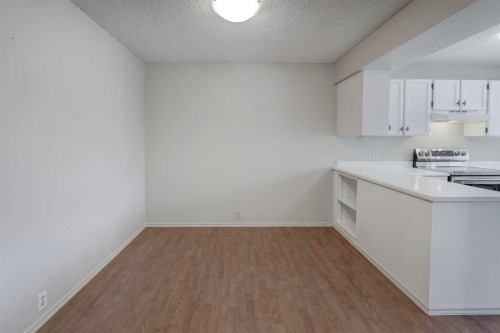 82 Point Drive Nw, Calgary, AB - Indoor Photo Showing Kitchen
