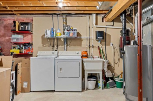 99 Hidden Crescent Nw, Calgary, AB 