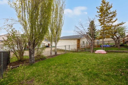 99 Hidden Crescent Nw, Calgary, AB 
