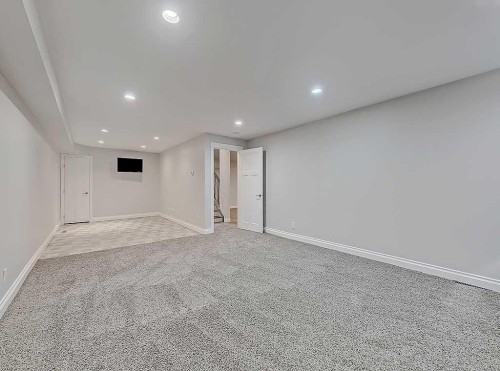907 Kerfoot Crescent Sw, Calgary, AB - Indoor