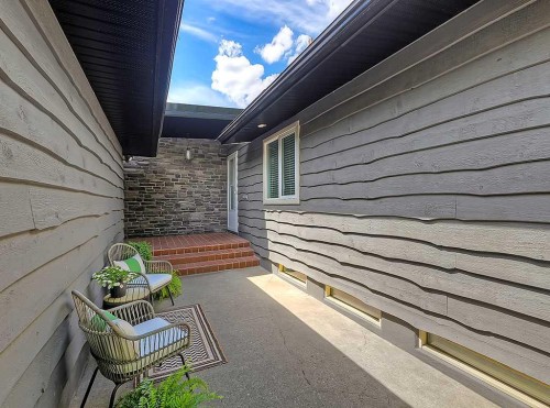 907 Kerfoot Crescent Sw, Calgary, AB - Outdoor With Exterior