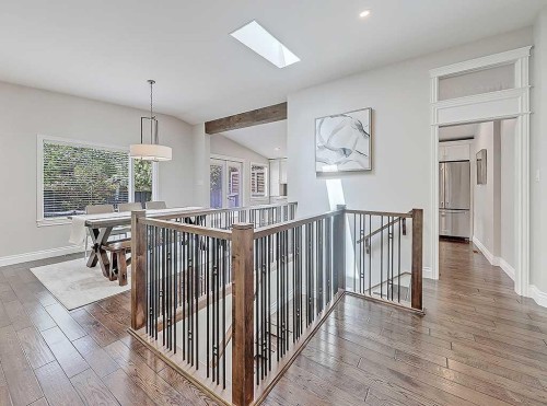 907 Kerfoot Crescent Sw, Calgary, AB - Indoor Photo Showing Other Room