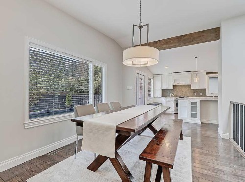 907 Kerfoot Crescent Sw, Calgary, AB - Indoor Photo Showing Dining Room